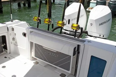 302-126 Yacht Photos Pics Manufacturer Provided Image