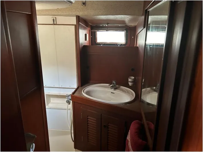 Queen Anne Yacht Photos Pics Hallberg Rassy 49