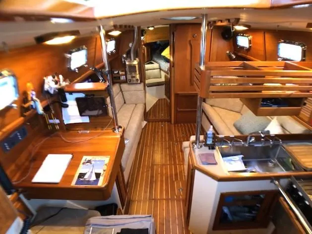  Yacht Photos Pics Main salon