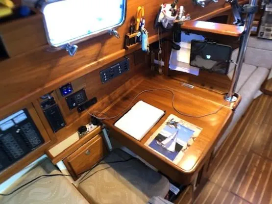  Yacht Photos Pics Navigation Station