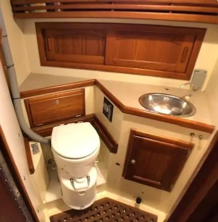  Yacht Photos Pics Head