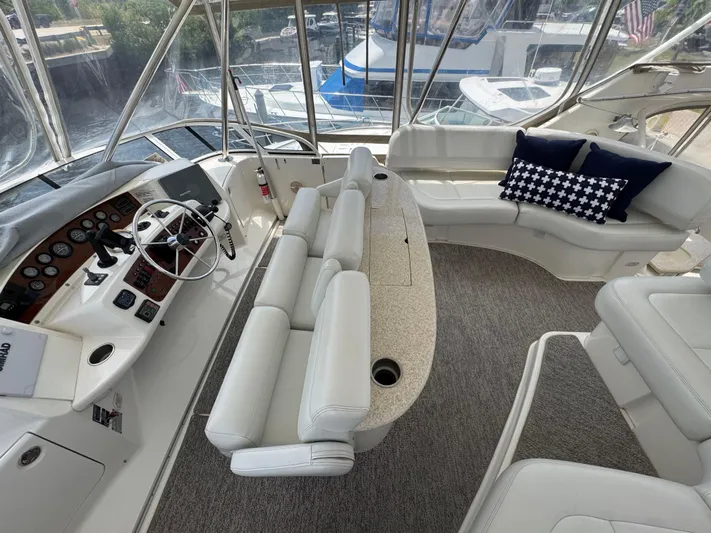 Moe-tour-inn Yacht Photos Pics 15 2004 Silverton 43 Flybridge_starboard