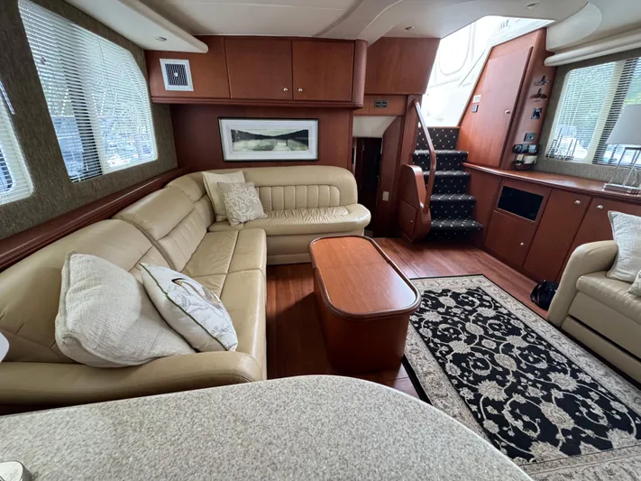 Moe-tour-inn Yacht Photos Pics 30 2004 Silverton 43 Salon_looking_aft_2