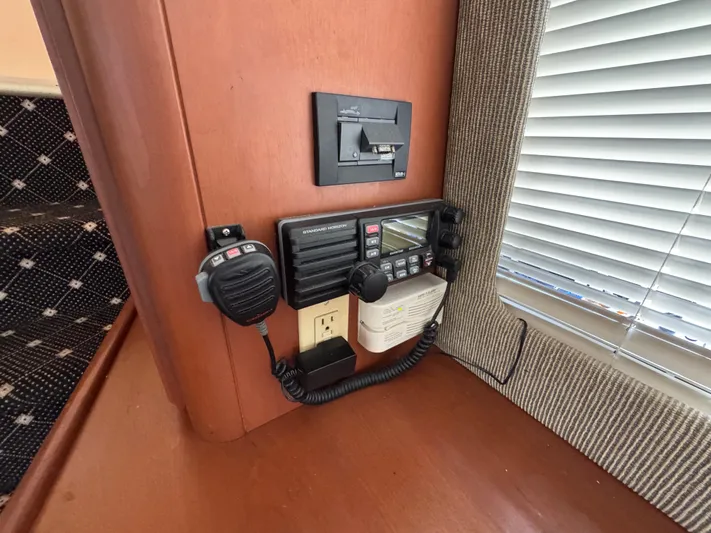 Moe-tour-inn Yacht Photos Pics 38 2004 Silverton 43