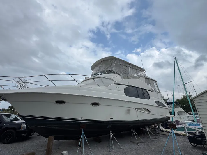 Moe-tour-inn Yacht Photos Pics 76 2004 Silverton 43 Exterior