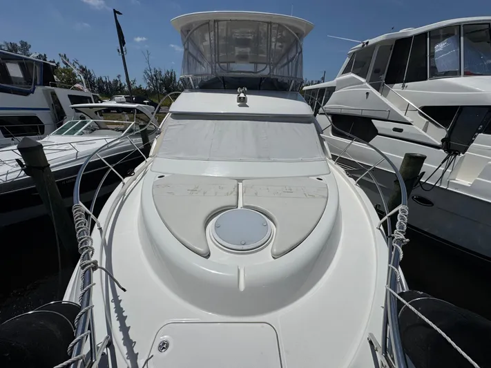 Moe-tour-inn Yacht Photos Pics 80 2004 Silverton 43 Bow