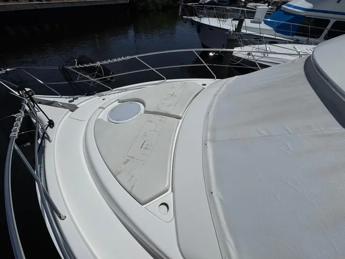 Moe-tour-inn Yacht Photos Pics 81 2004 Silverton 43 Bow