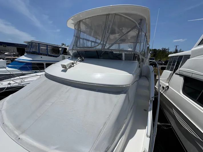 Moe-tour-inn Yacht Photos Pics 82 2004 Silverton 43 Exterior