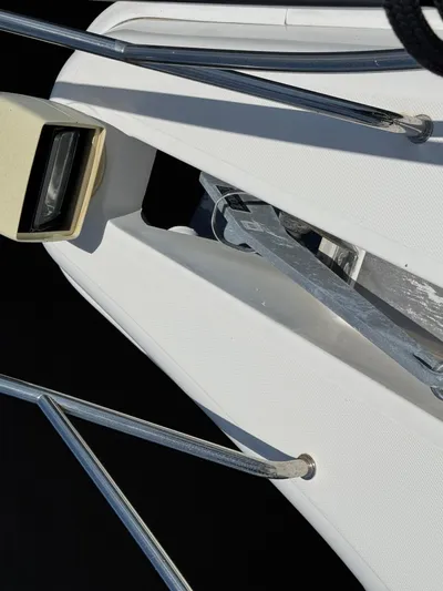 Moe-tour-inn Yacht Photos Pics 86 2004 Silverton 43 Exterior