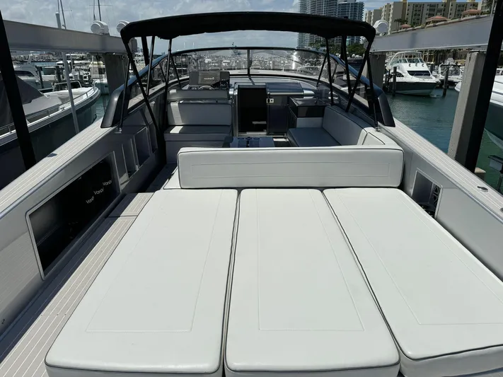 En Route Yacht Photos Pics 