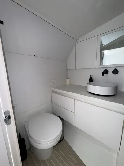 En Route Yacht Photos Pics 