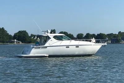 Tiara Yachts 4300 Sovran