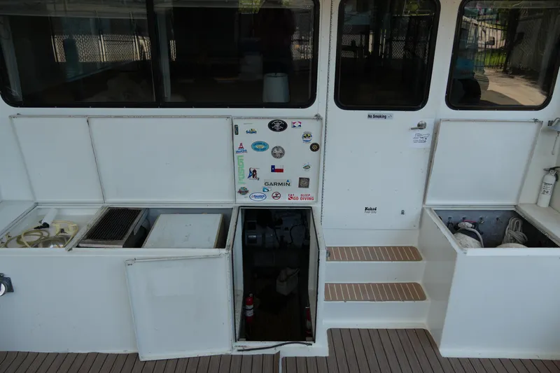 Lone Palm Yacht Photos Pics 