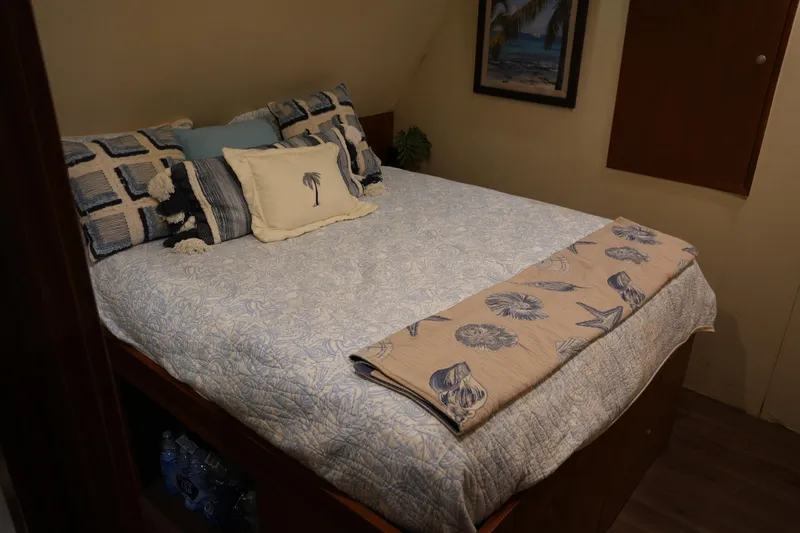 Lone Palm Yacht Photos Pics 