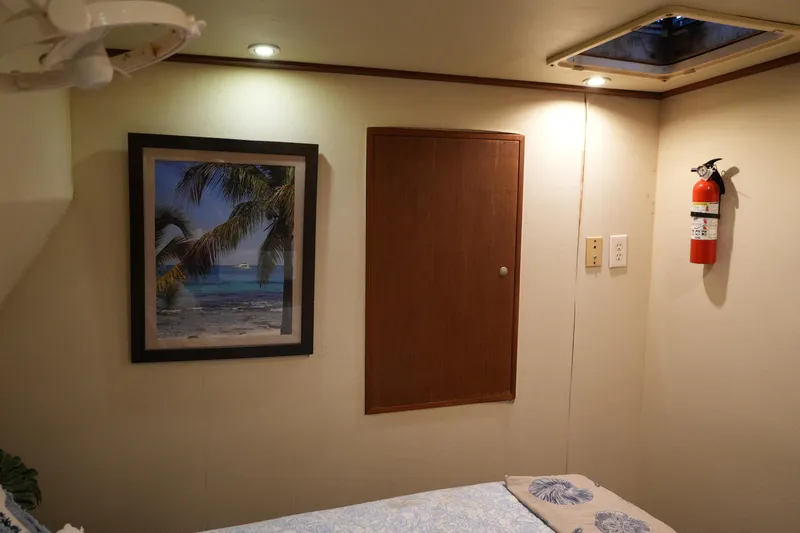 Lone Palm Yacht Photos Pics 