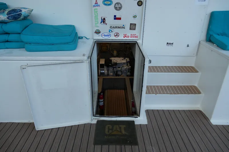 Lone Palm Yacht Photos Pics 