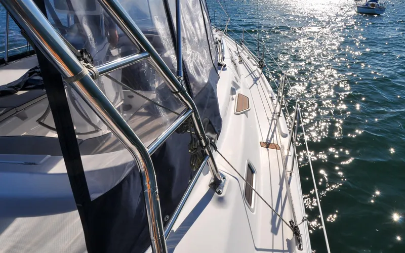 Coralee Yacht Photos Pics Hunter 45CC - Coralee - Weather Decks