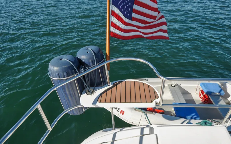 Coralee Yacht Photos Pics Hunter 45CC - Coralee - Aft Deck - Seat