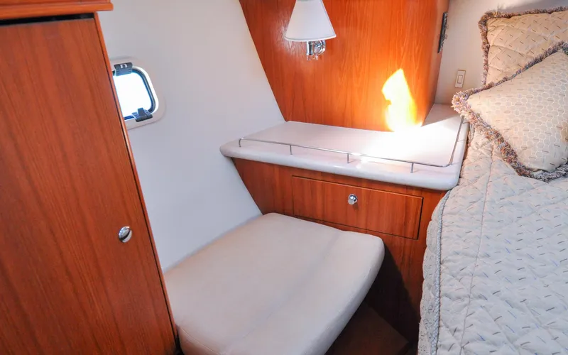 Coralee Yacht Photos Pics Hunter 45CC - Coralee - Aft Cabin - Side Table/Settee