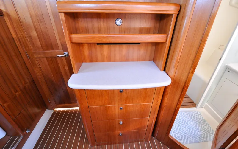 Coralee Yacht Photos Pics Hunter 45CC - Coralee - Aft Cabin - Storage