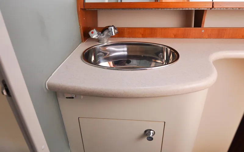 Coralee Yacht Photos Pics Hunter 45CC - Coralee - Aft Cabin - Ensuite Head - Sink