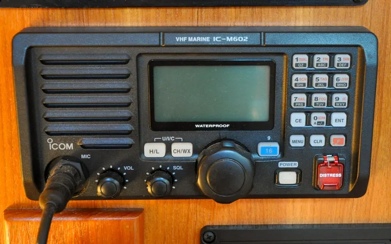 Coralee Yacht Photos Pics Hunter 45CC - Coralee - Navigation Station - Marine VHF