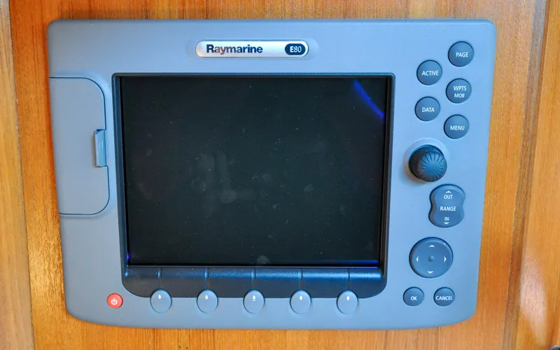 Coralee Yacht Photos Pics Hunter 45CC - Coralee - Navigation Station - Multifuntion Display