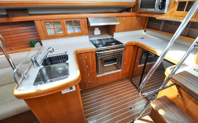 Coralee Yacht Photos Pics Hunter 45CC - Coralee - Galley
