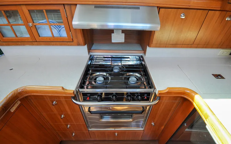 Coralee Yacht Photos Pics Hunter 45CC - Coralee - Galley - Stove