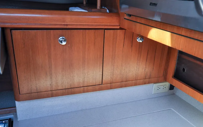Coralee Yacht Photos Pics Hunter 45CC - Coralee - Galley - Storage