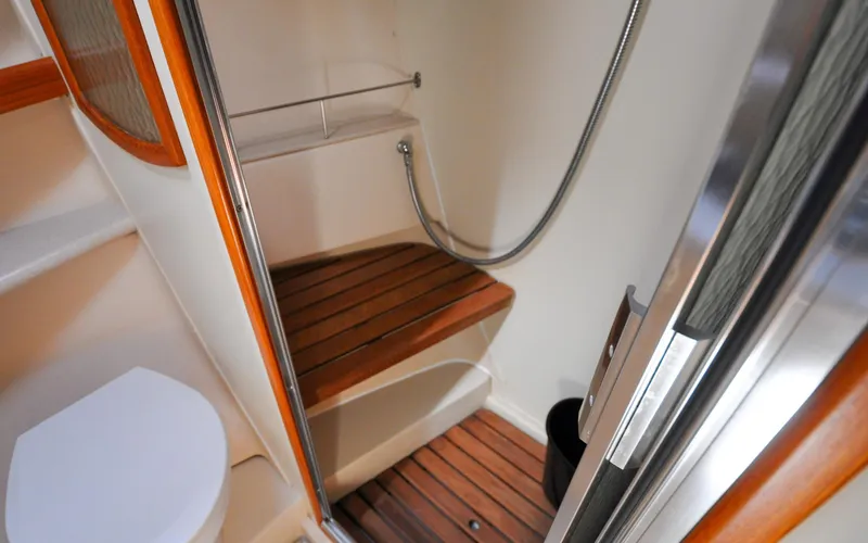 Coralee Yacht Photos Pics Hunter 45CC - Coralee - Forward Head - Stall Shower Seat