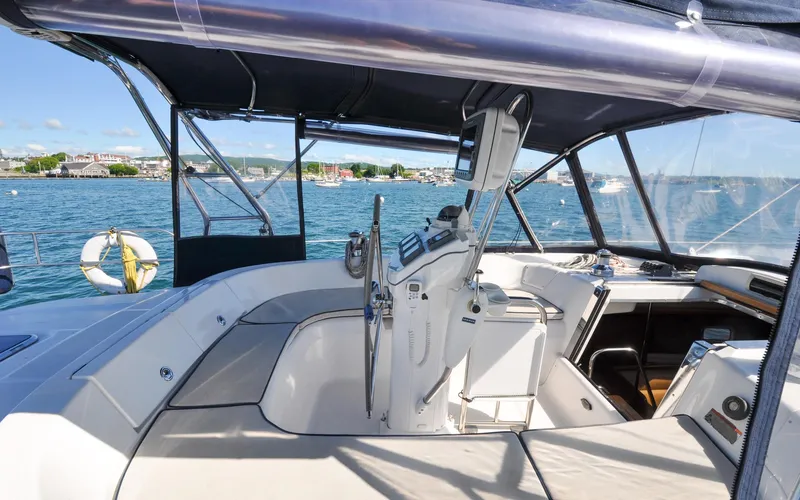 Coralee Yacht Photos Pics Hunter 45CC - Coralee - Cockpit - Curtains Up