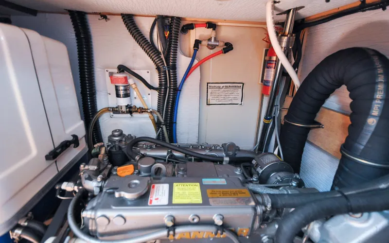 Coralee Yacht Photos Pics Hunter 45CC - Coralee - Engine Room