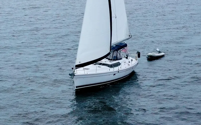 Coralee Yacht Photos Pics Hunter 45CC - Coralee - Under Sail