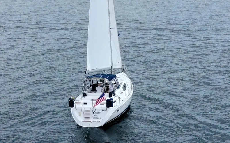 Coralee Yacht Photos Pics Hunter 45CC - Coralee - Under Sail