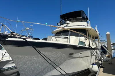 Hatteras 58' S 2