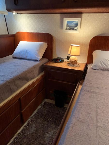 1985 Hatteras 58' S 2