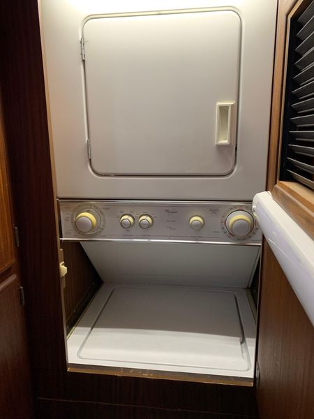 1985 Hatteras 58' S 2