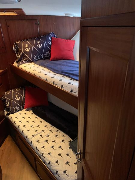 1985 Hatteras 58' S 2