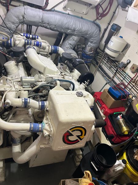 1985 Hatteras 58' S 2