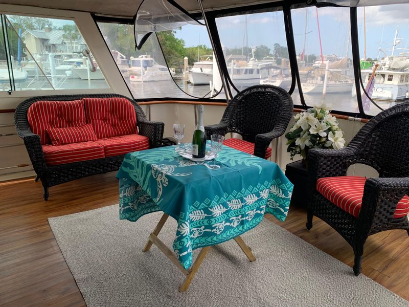 1985 Hatteras 58' S 2