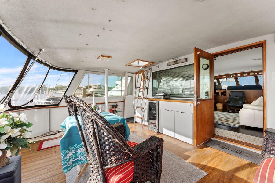 1985 Hatteras 58' S 2