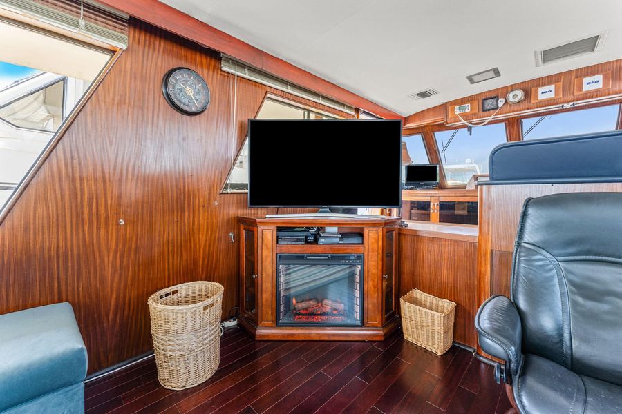 1985 Hatteras 58' S 2
