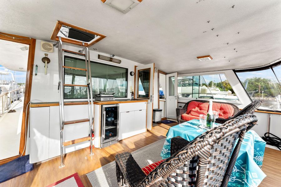 1985 Hatteras 58' S 2