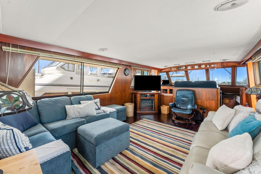 1985 Hatteras 58' S 2