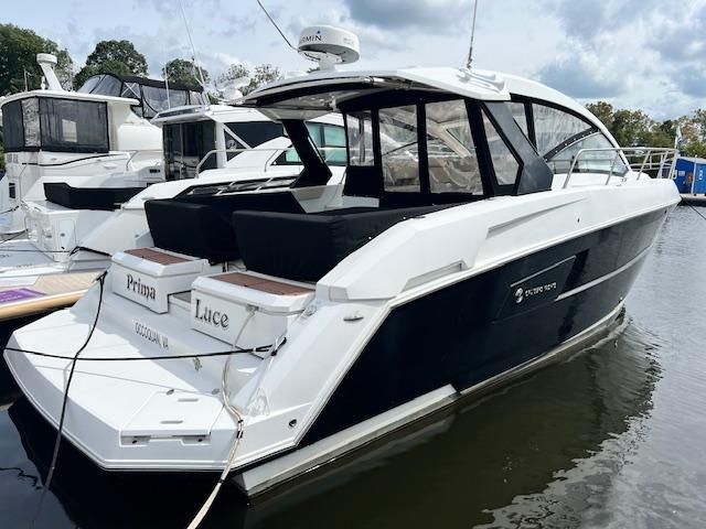 cruisers yachts 390 express coupe for sale