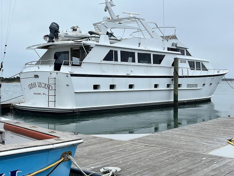 1987 Broward Raised Pilothouse