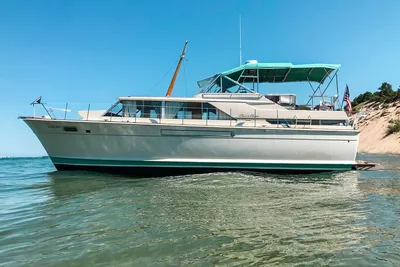 Chris-Craft 42' Commander