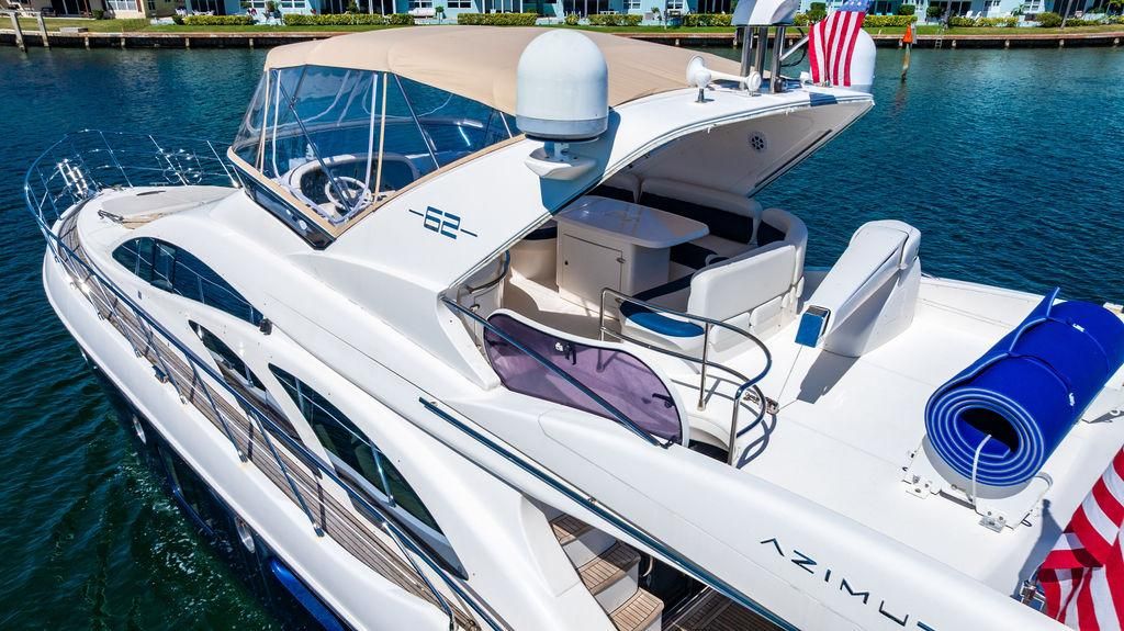 2010 Azimut 62 