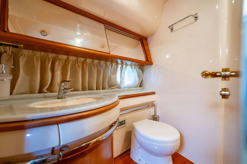 All In Yacht Photos Pics 